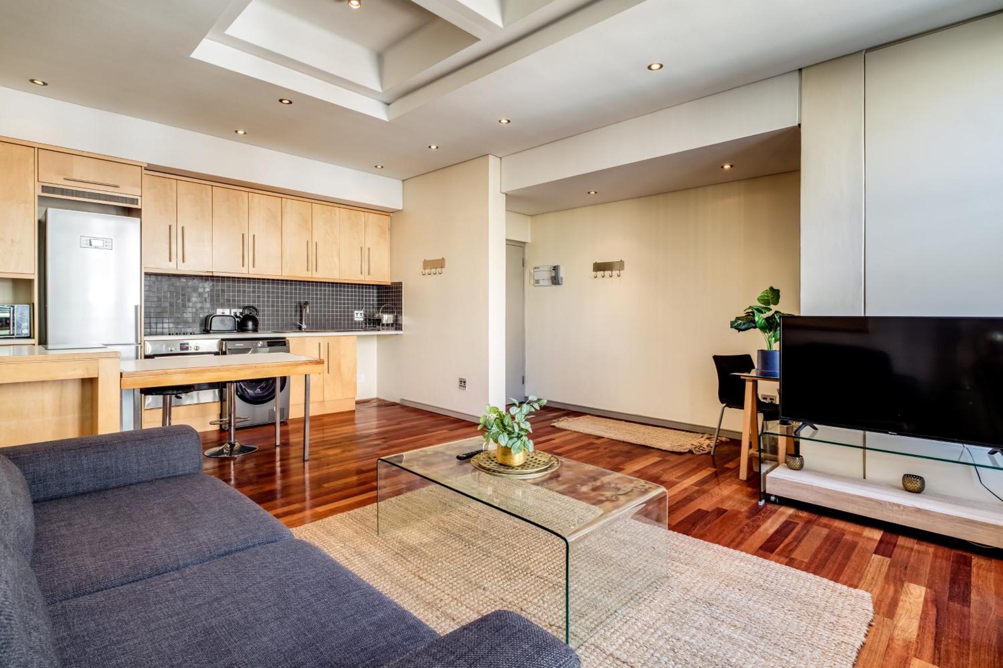 Belina - Cartwrights City View Apartment